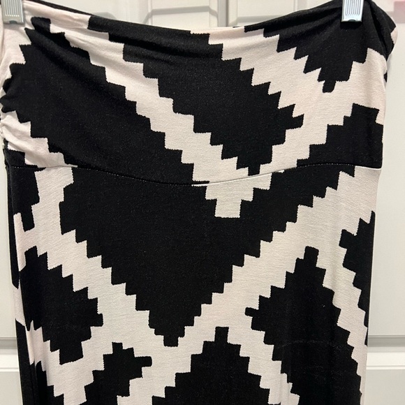 Anthropologie Maeve Geometric abstract print Maxi kick flare skirt size M - Picture 5 of 8